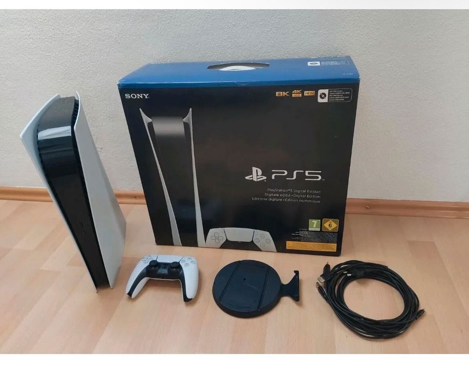 PlayStation 5 (ohne Controller) in Einbeck