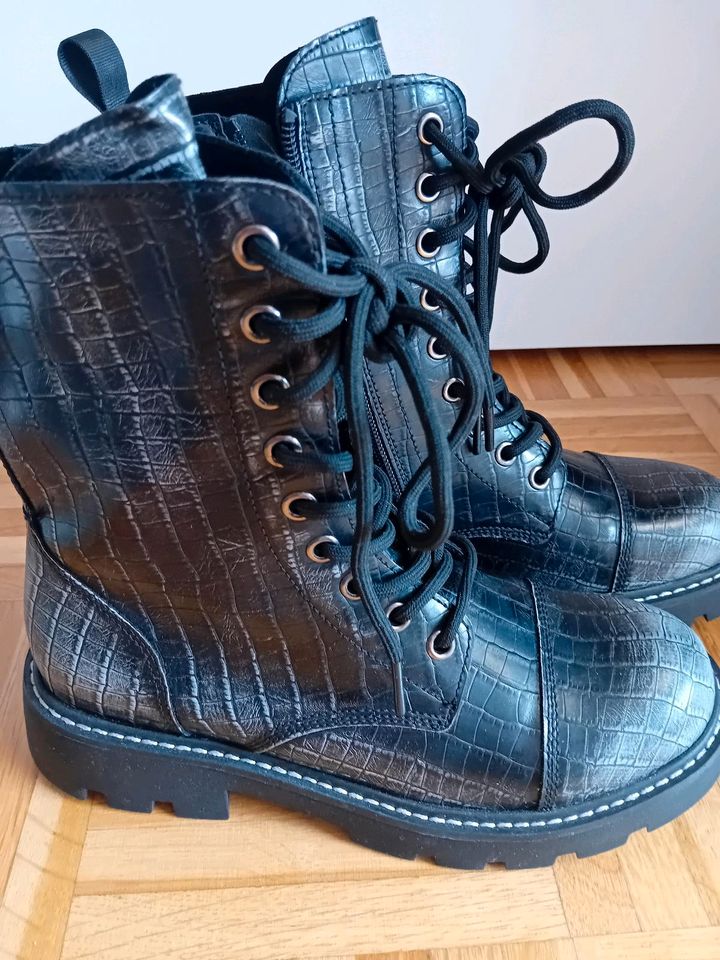 Neu Schnürboots ❤️Boots dicke Sohle  Krokomuster  ❤️Gr.36/37 in Aalen