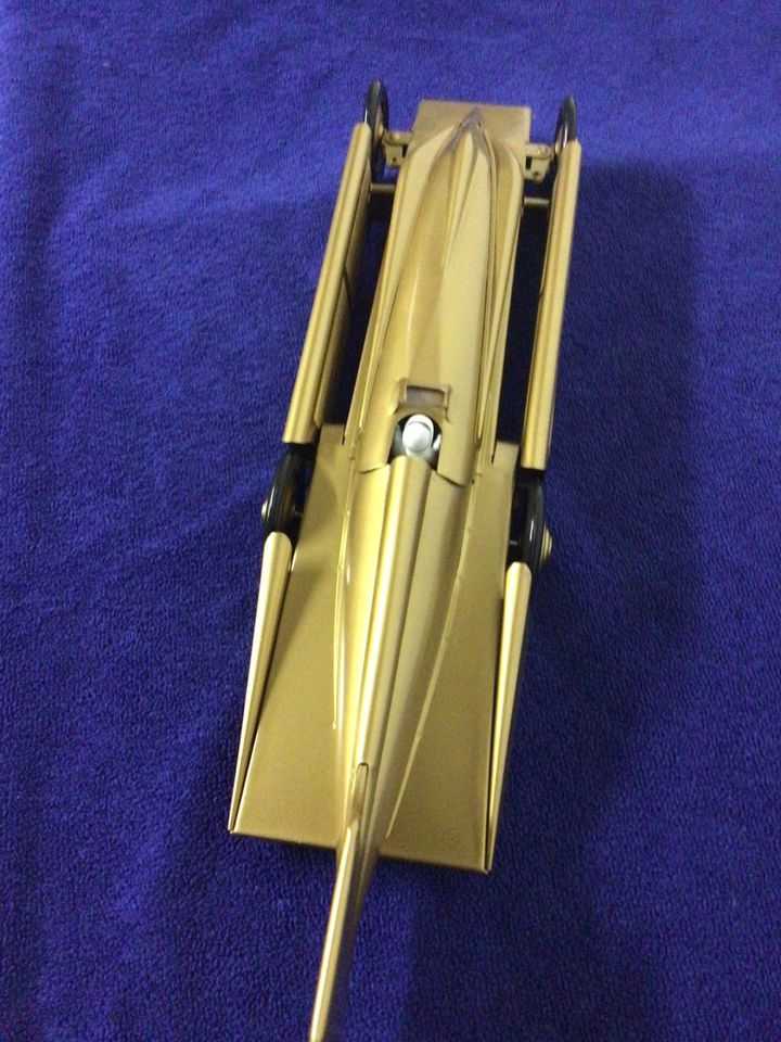 Golden Arrow Schilling Collectors Series Tin Toys 1:18 in Weilrod 