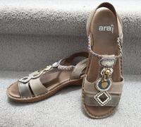 Schicke Ara Damen Sandalen Gr. 35 / Sommerschuhe Nordrhein-Westfalen - Oelde Vorschau