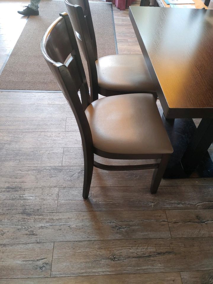 Gastrotisch und 4 Stühle. Gebraucht, in Philippsthal (Werra)