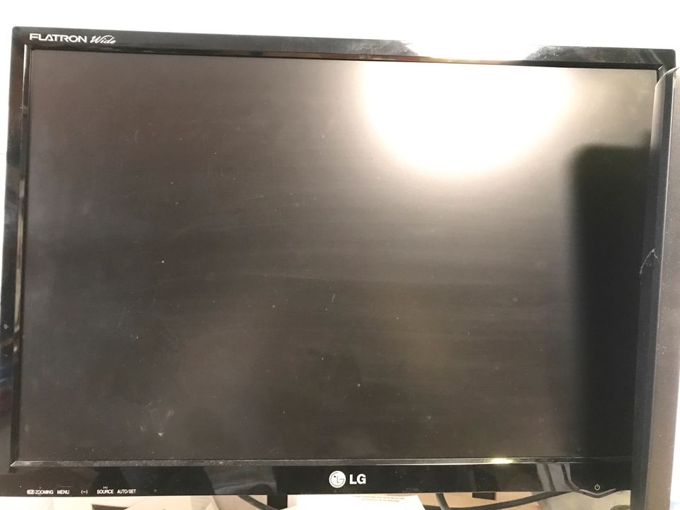 Bildschirmreparatur LG Netzteil - nimmt kein Strom an in Iserlohn