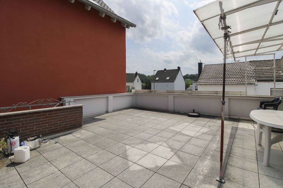 Familienfreundliches Zuhause mit großer Dachterrasse in zentraler Lage von Niederbrechen in Brechen