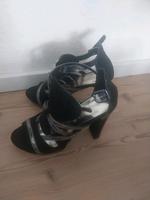 high Heels in schwarz und Gold Niedersachsen - Buchholz in der Nordheide Vorschau