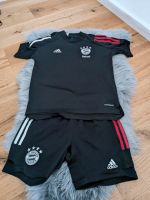 FC Bayern München Camp Trikot+ Hose mit Namen Rafael 140 Bayern - Manching Vorschau