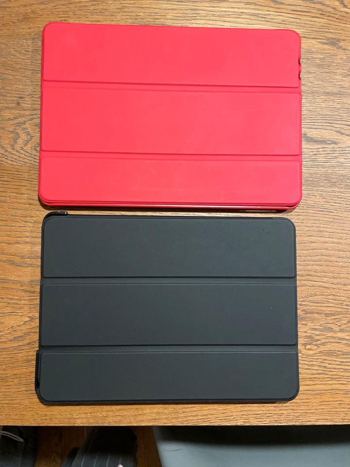 Schutzcase Hülle iPad rot schwarz in Berlin