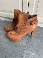 Edle Stiefeletten hellbraun Gr. 41 mit Plateau ALBA MODA Hessen - Oberursel (Taunus) Vorschau