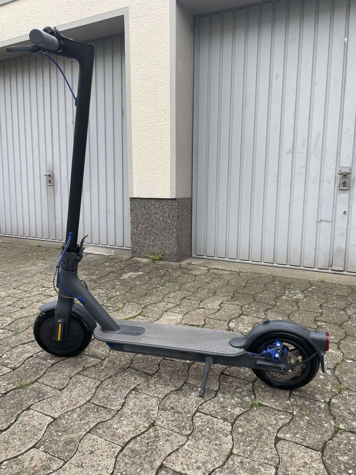 E-Scooter voll funktionsfähig in Lage