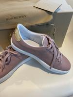 Burberry Sneaker in altrosa. 39 Düsseldorf - Derendorf Vorschau