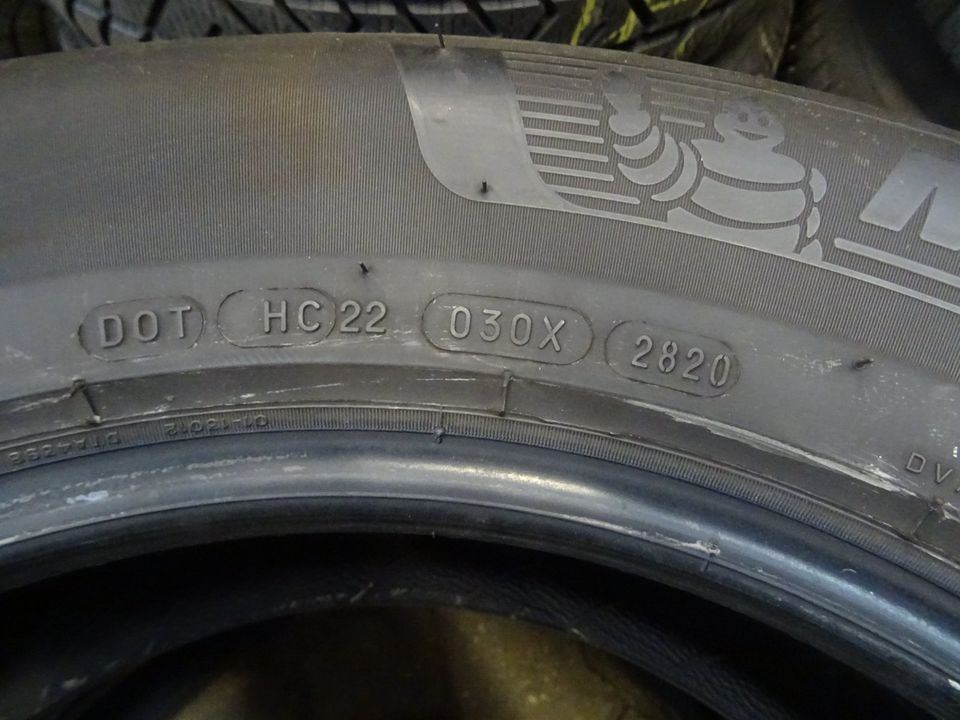 2X Sommerreifen 215/65/R17 Michelin DOT 20 Profil:5mm in Niederzissen