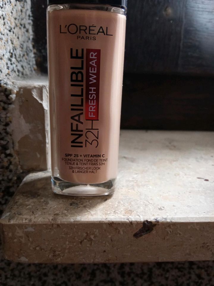 Neu! Bronzer "Realher" & L'Oreal Foundation in Krefeld