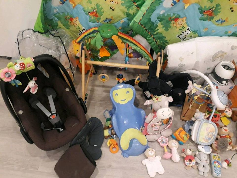 Flohmarktware, Spielzeug, Babysachen in Woerth an der Donau