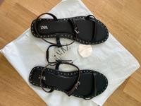 Sandalen, Zara, Leder. neu Hessen - Kassel Vorschau