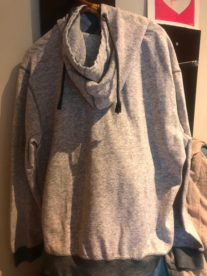 1 Hoodie Kapuzenpulli in Hagen