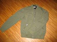 Jacke Fliegerjacke Blouson H&M grün Gr. 164 Nordrhein-Westfalen - Bad Driburg Vorschau