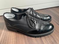 Tamaris Schnürschuhe Halbschuhe Echtleder Budapester schwarz 39 Hessen - Schlangenbad Vorschau