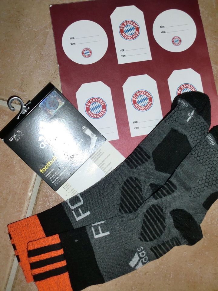 FC Bayern München Socken Gr. 34/36 und Jump House Socken in Hamburg