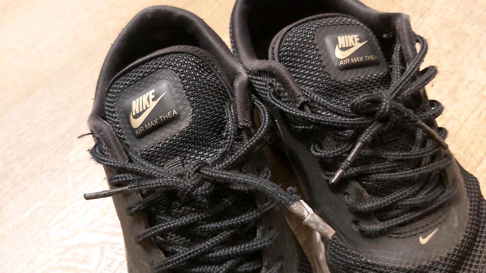 Nike Air Max Thea schwarz gold Gr. 38 5 in Niedersachsen Oldenburg kleinanzeigen