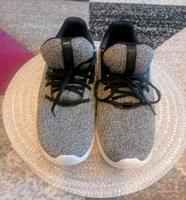Puma Hallenschuhe Größe 44 West - Sindlingen Vorschau