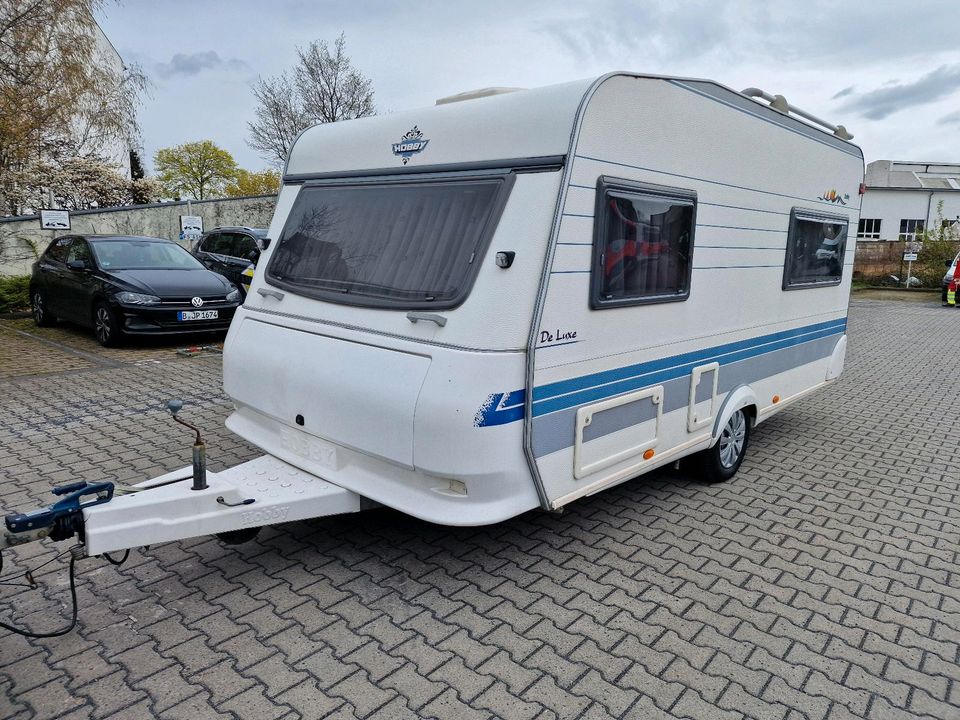 VERMIETE WOHNWAGEN MIETEN WOHNANHÄNGER WOHNMOBIL HOBBY in Berlin