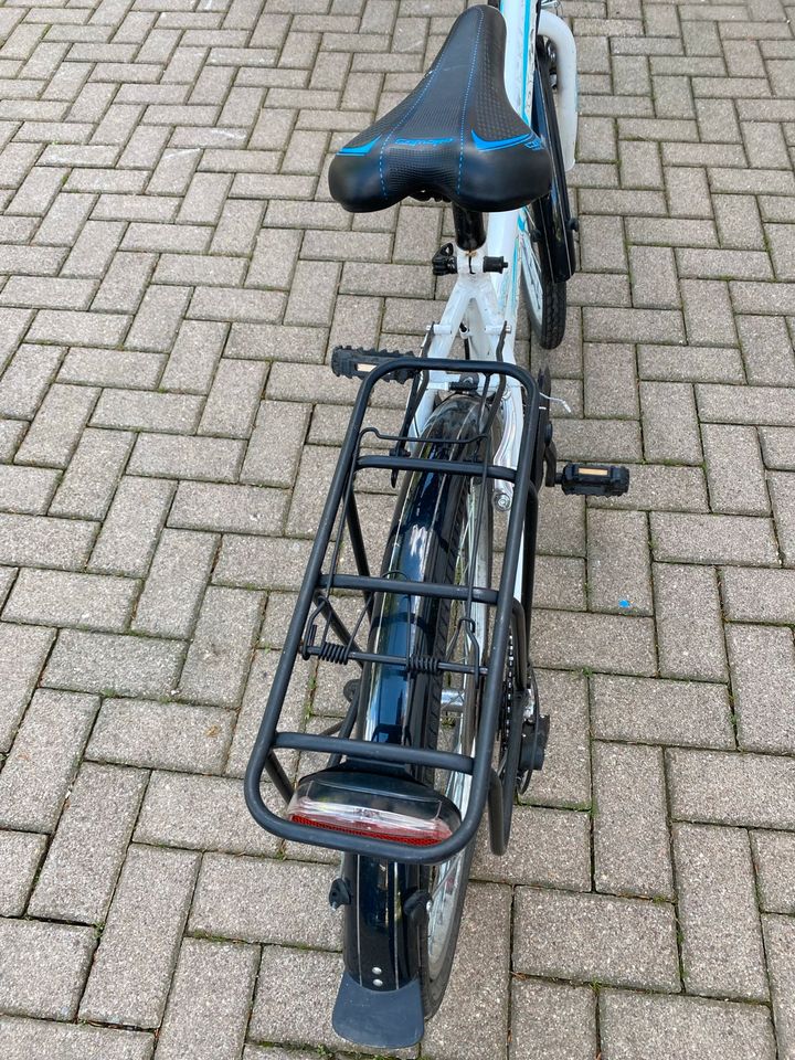 Kinderfahrrad defekt in Ilmtal-Weinstraße