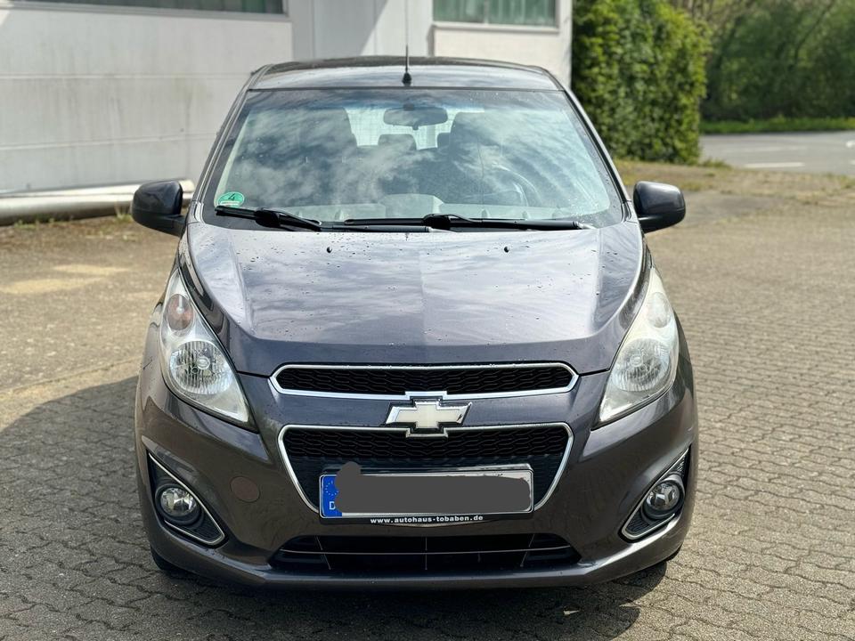Chevrolet Spark 1.0 /TÜV/Leder/Klima/Funk ZV/EZ:2013/4-Türen/ in Stade