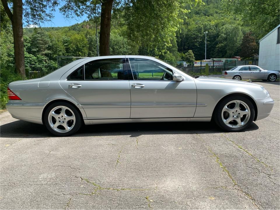 Mercedes-Benz S-Klasse S350 W220 Langversion, wenig Kilometer in Saarbrücken