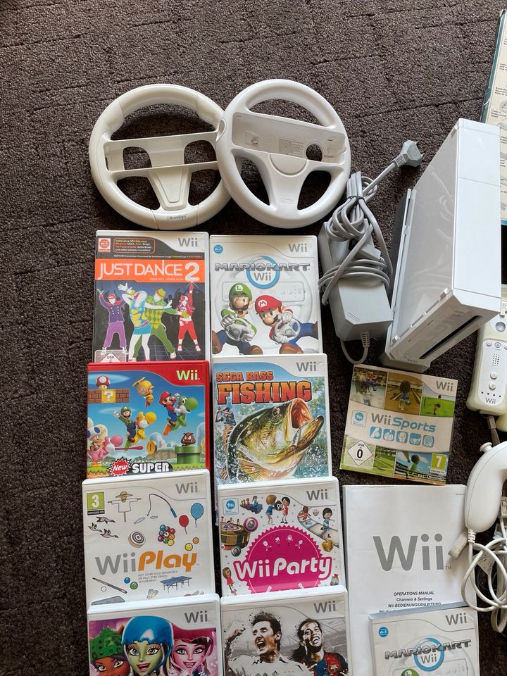 Nintendo Wii Konsole weiß. Mit viel Zubehör! in Rostock