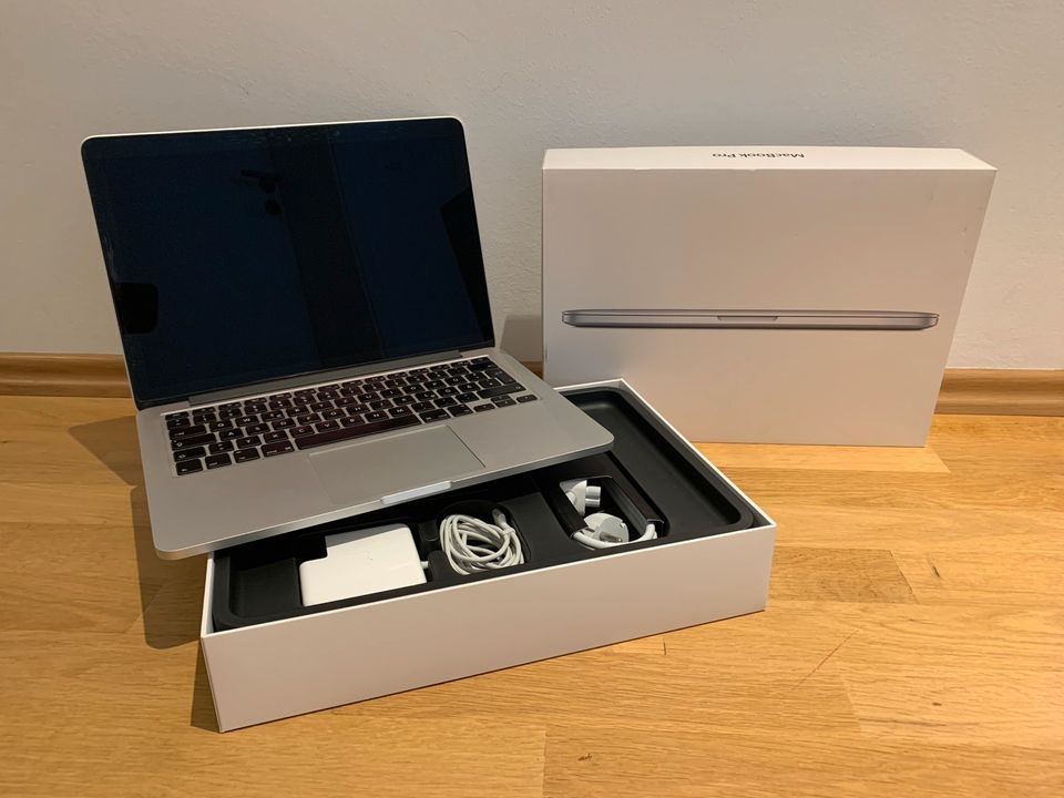 Apple MacBook Pro 11,1  2,4 GHz, 256 GB, 8GB in München