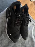 Nike Air 270 Schwarz Größe 45 Berlin - Marzahn Vorschau