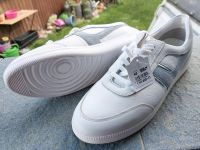 Sneaker, Sportschuhe, Gr. 42, weiß, neu, echtes Leder Bayern - Weißenburg in Bayern Vorschau