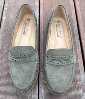 Slipper Mokassin Schuhe Damenschuhe Gr. 39 khaki Sun & Shadow Nordrhein-Westfalen - Marsberg Vorschau