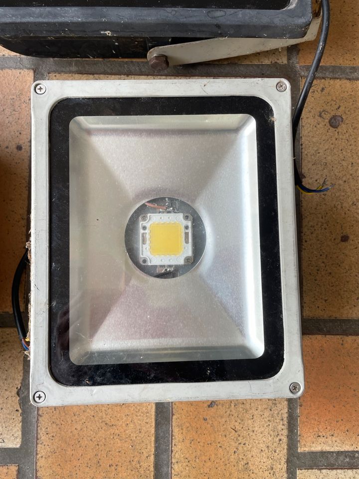 LED Strahler Aussenstrahler  100W. 200W 5 Stück in Köln