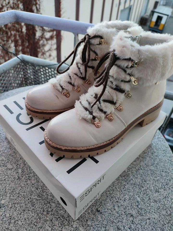 Esprit - Weiße Winterschuhe Schneeboots Stiefelette Fell - Gr. 37 in  Baden-Württemberg - Schorndorf | eBay Kleinanzeigen ist jetzt Kleinanzeigen