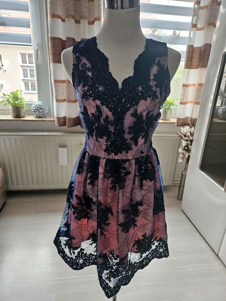 Kleid neu zu verkaufen in Elsterwerda