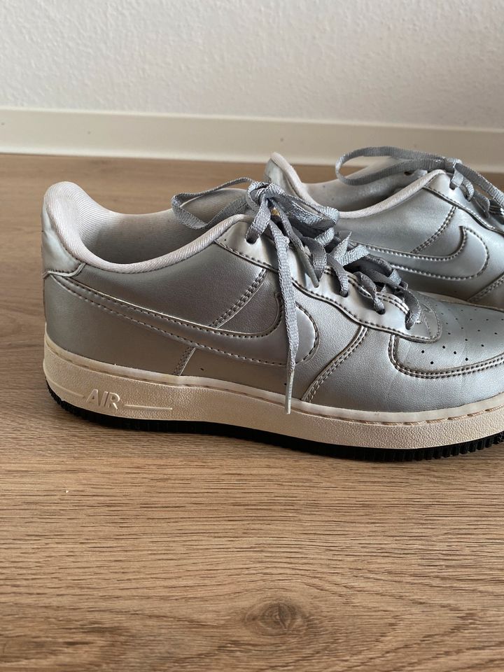 Damen Nike Schuhe, Air Force Gr. 38,5 in Bonn