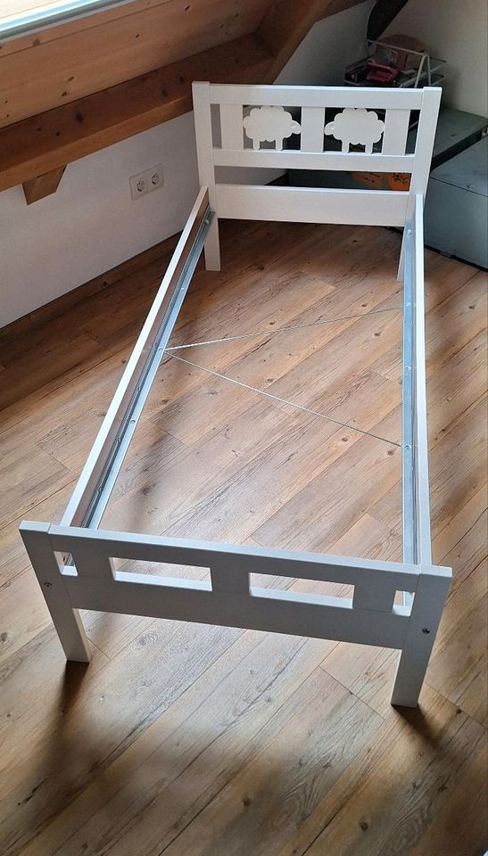 Ikea Juniorbett Kritter mit Lattenrost und Matratze in Karlstadt