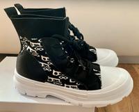 Boots * hohe Sneaker ** NEU Hessen - Hünfelden Vorschau