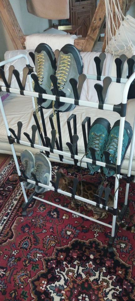 Schuhständer 24 Schuhe, 6 Stiefel, rollbar Kunststoff Metall leic in Bad  Godesberg - Mehlem | eBay Kleinanzeigen ist jetzt Kleinanzeigen