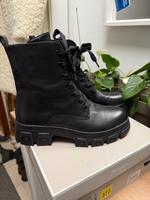 Damen Stiefeletten Boots von Tamaris Neu Gr.39 Leder Nordrhein-Westfalen - Neuss Vorschau