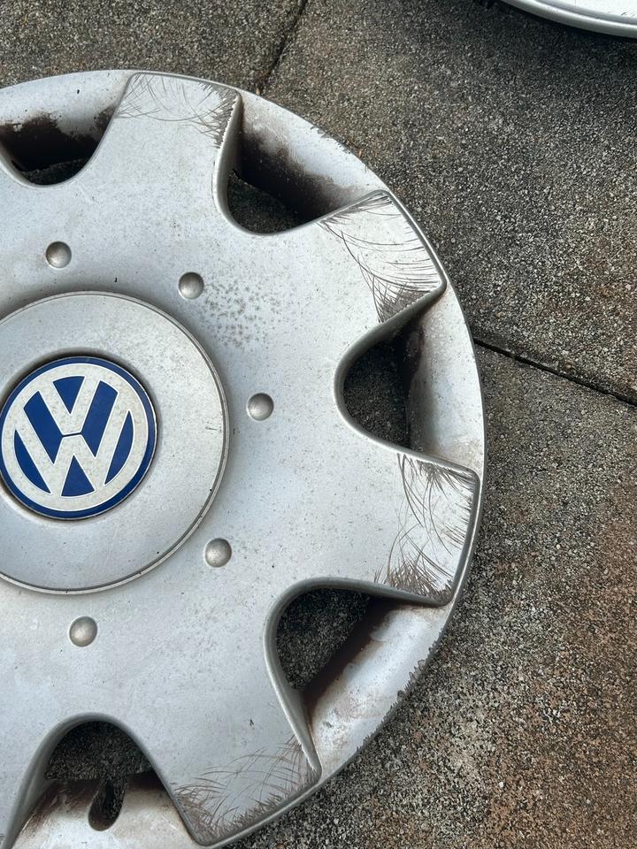 1 Satz Orginale VW Beetle/Caddy/Touran/Golf 16 Zoll Radkappen in Goch