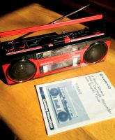 Sanyo M-S350LE Mini Ghettoblaster 4-Band Radio Kassette 80er Rar Berlin - Treptow Vorschau