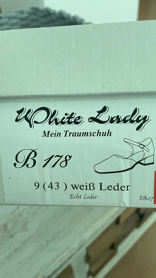 Brautschuhe weiß Leder Größe 43 in Berg Oberfr.