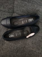 Damen Ballerinas Dunkelblau mit kleinem Absatz NEU Gr. 5 1/2 Hessen - Kelkheim Vorschau