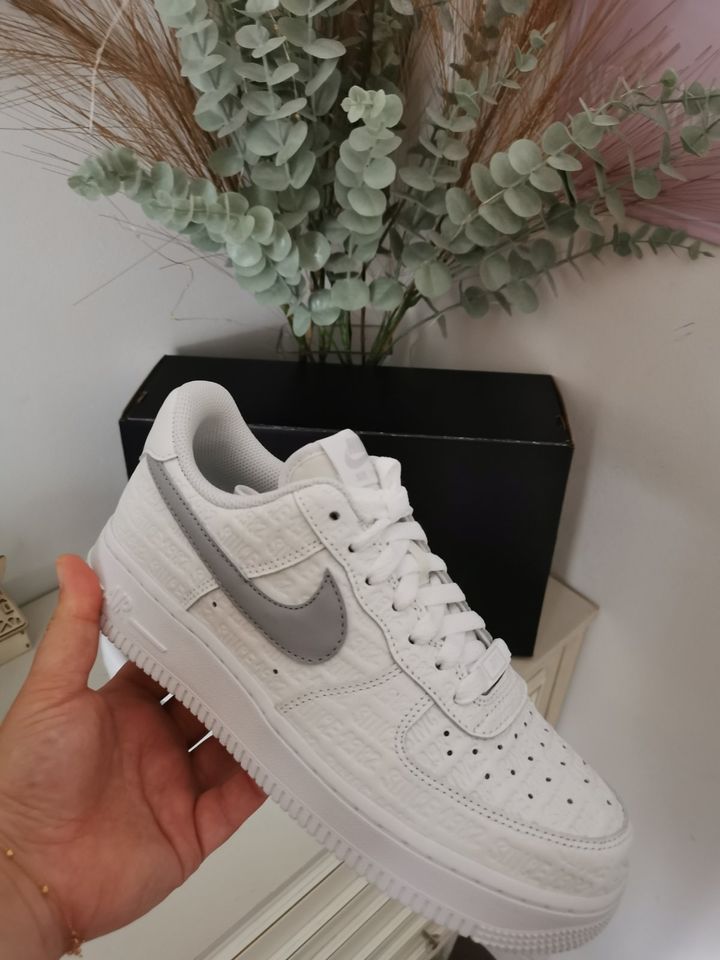 Nike Air Force 1 - Sonderedition - neu gr 39 in Essen