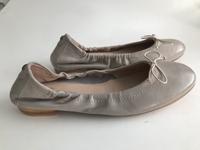 Ballerina von Donna Carolina Dortmund - Benninghofen Vorschau