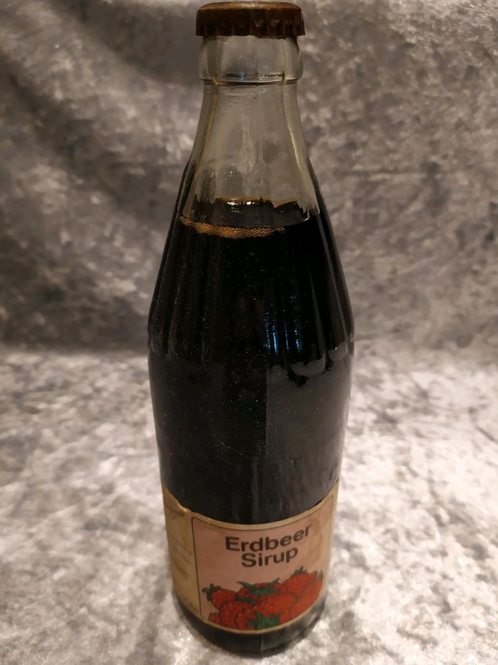 Original DDR Erdbeer Sauerkirsch und Brombeer Sirup in Schöneiche bei Berlin