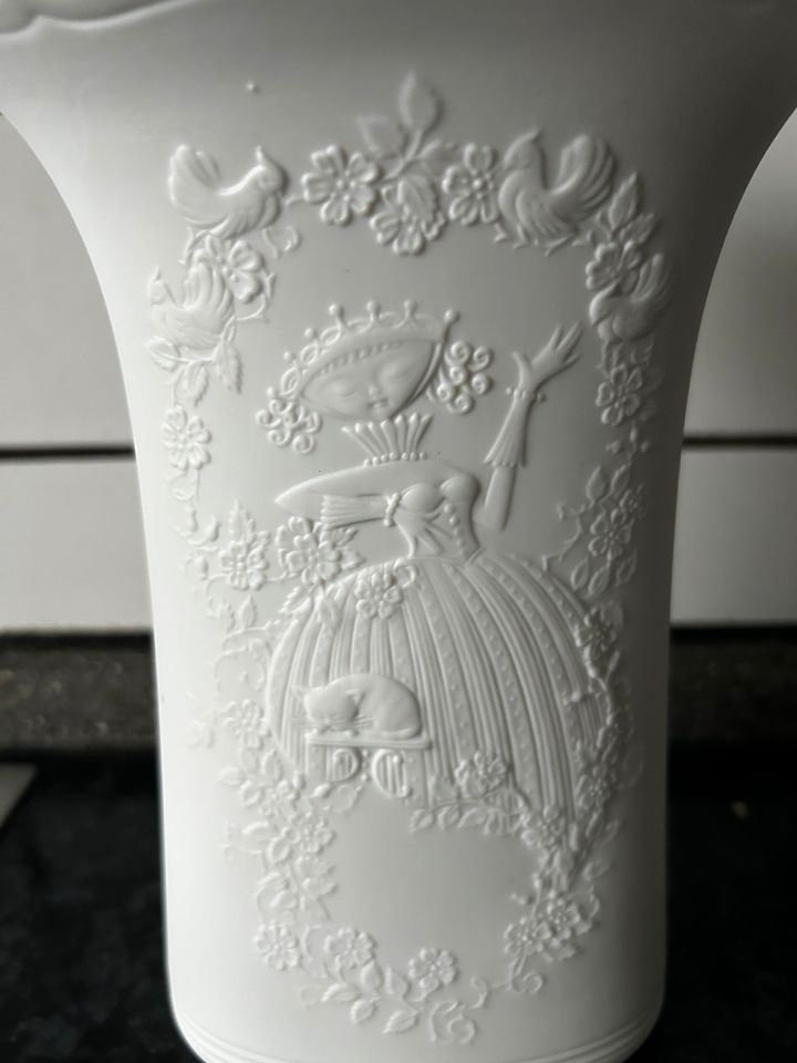 Kaiser 627 Porzellan Vase weiß ca.19,5 cm in Riedstadt