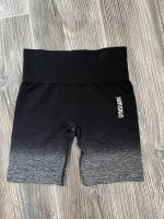 Gymshark Shorts Ombre schwarz grau Niedersachsen - Salzgitter Vorschau