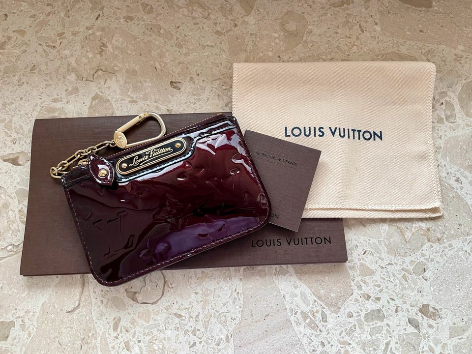 Louis Vuitton Schlüsseletui Clefs inkl. versichertem Versand in Nentershausen (Westerwald)